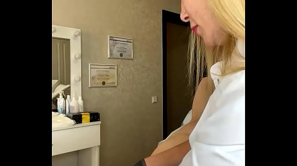 Deep bikini waxing and_a candid interview for a Russian webcam_model