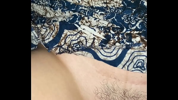 Aku keluarin_dulu nanti habis ini gantian kamu yang crot