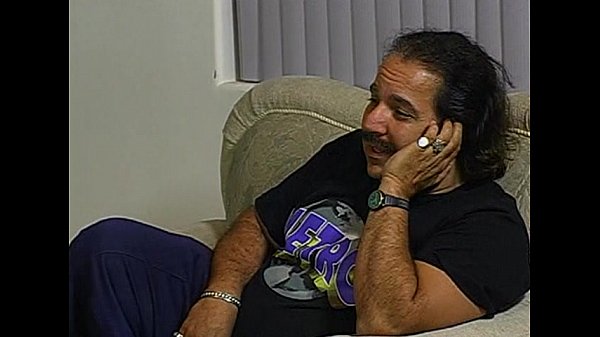 Play MP4 - Metro - Ron Jeremy Venice Beach - scene 4 - extract 1