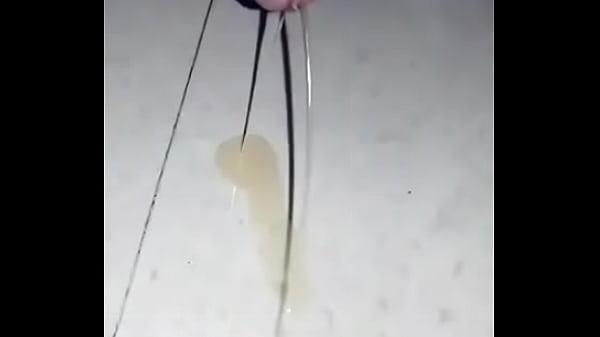 Play MP4 - Pissing hard dick