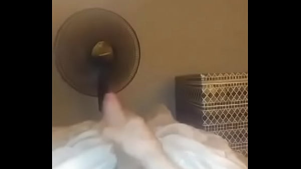 Play MP4 - Masturbating