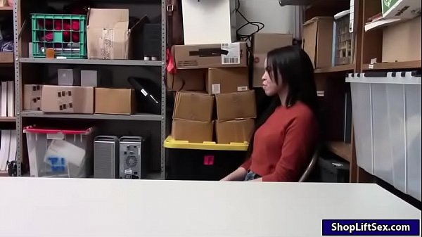 Nonton Shoplifter Tory Bellamy Gets Banged Good thumbnail