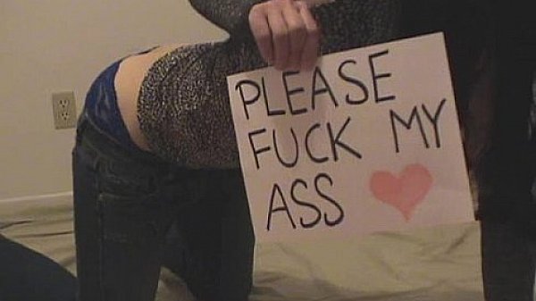 Young Crossdresser on Cam! 