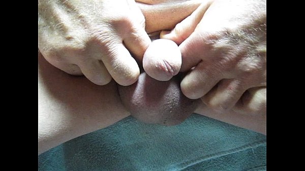 Play MP4 - 65 year old Grandpa squirting cum