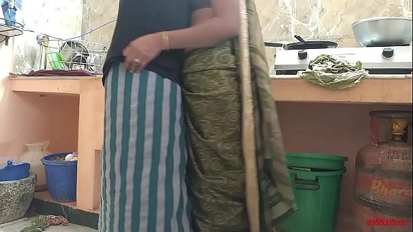 Play MP4 - भारतीय नौकरानी गड़बड़ द्वारा घर मालिक