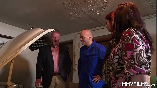 Play MP4 - German Redhead teens paying the mechanic