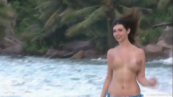 Bouncing beach boobs