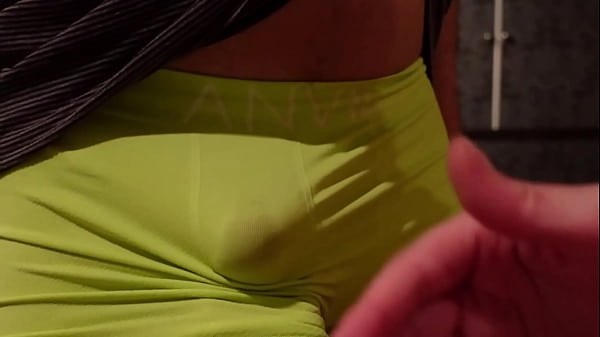 Play MP4 - パンツの上からちんちんをもてあそばれ、叩かれながら射精してしまいました！