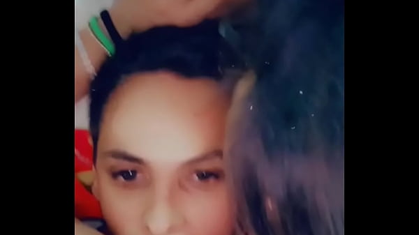 Mi novio compra un jacuzzi y festejamos cogiendo por ellogro optenido