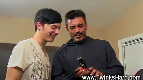 Hot twink Muscled daddy Collin loves to get a lil' naughty now and 