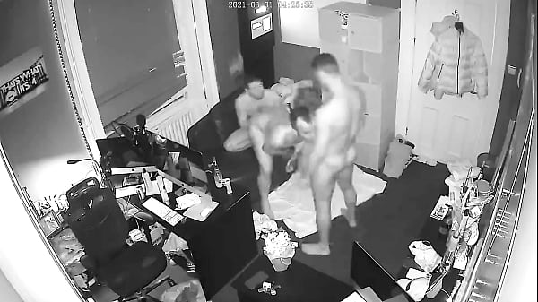 Play MP4 - Wild Threesome Night at Work 2 &lpar;Bonus Cam Content&rpar;