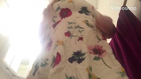 Play MP4 - Katie strips and shows off