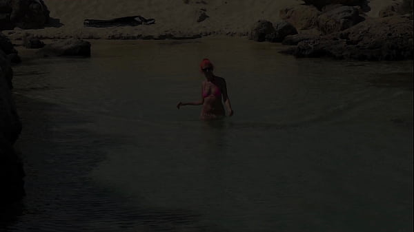 Nonton Pink Bikini In A Beautiful Bay thumbnail