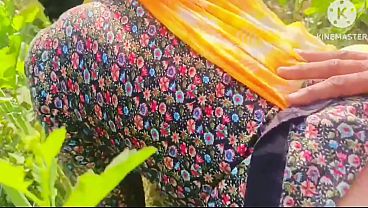 Desi village girl tight pussy fuck in jungle beautiful indian desi village girl sex in jungle