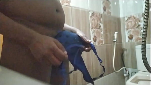 Play MP4 - Neighborhood Girl Bra&excl; Hot Man Rajmylife Cum Her Bra