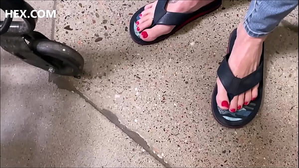 Nonton Mature Milf Soles And Toes thumbnail