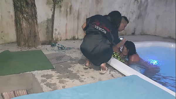 Play MP4 - Deixei meu namorado foder Samantha Squirt na festa do El Toro De Oro  com Thales Milleto Oficial  e Fada Mel