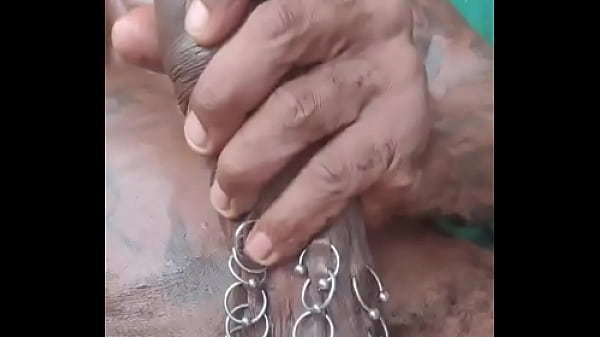 Quero ver quem engole meu Pau at&eacute; chegar nas bolaMas n&atilde;o pode raspar os dentes na PicaMe encontra na festa fckpartybr ... 