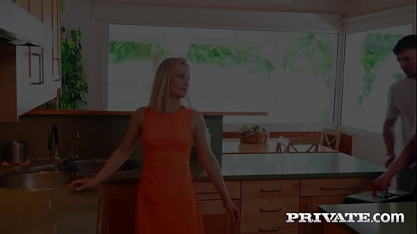 Nonton Guys, Will You Put Some Cream On Me? thumbnail