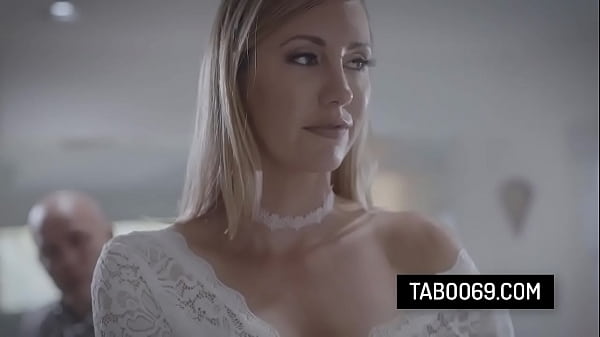 Play MP4 - Hot blonde secretary Brett Rossi rides on her boss cock