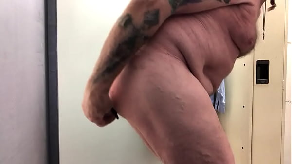 Play MP4 - Prostate Milking