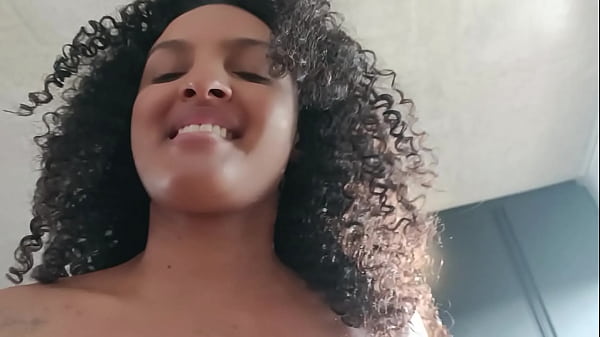 Cl&iacute;max total s&atilde;o paulo em chamas louca de tes&atilde;o morena faz sexo sem camisinha em quarto alugado 