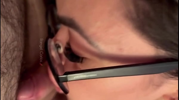 Play MP4 - Rangel Carlos mamando o cliente at&eacute; o pau latejar