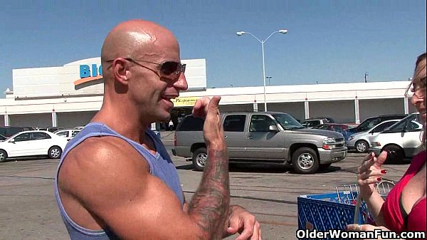 Play MP4 - Busty milf Savannah Jane gets picked up from the mall for a fuck fest