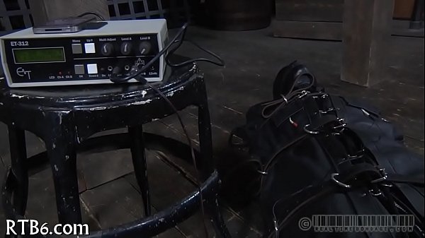 Beauty likes b pleasuring 