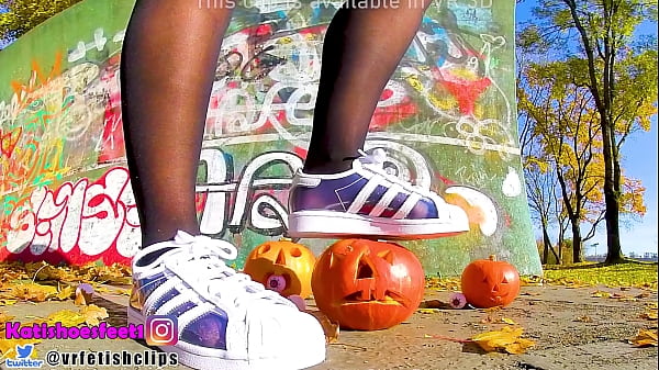 Feet Girl_with Nylons Crushing Nylon Adidas Superstar clear transparent Girl Crushfoot Feet sweaty