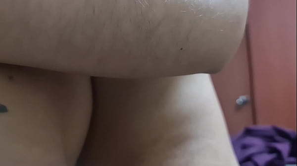 Play MP4 - Esposa de mi jefe se deja grabar&comma; pero me pide que termine afuera