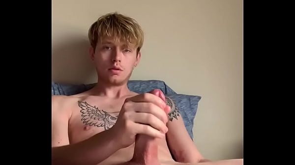 Play MP4 - Playing with my rock hard morning wood &sol; BIG DICK