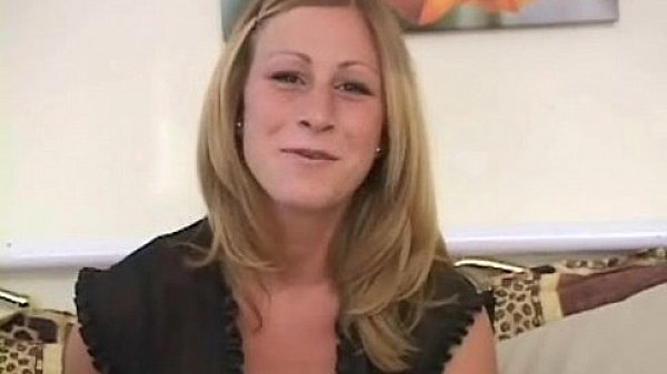 Sexy blonde teen hoe gets her tight 