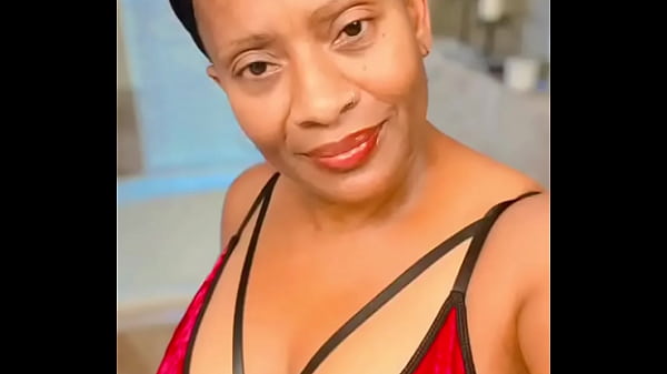 Nonton Thick Thighs Thursday! #over40club #over50club #over60club #sexymature #sexymaturewomen #agelessbeauty #ebonymature #matu ... thumbnail