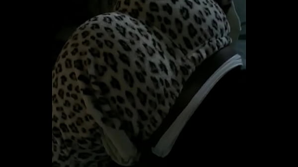 Nonton Ass Shaking Earth Quaking thumbnail