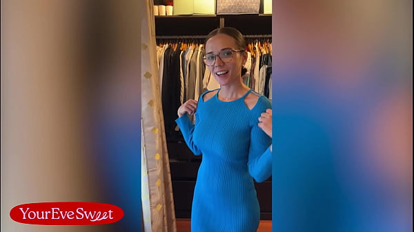 Nonton Glasses On & Legs Wide Open, I Play With My Wet Pussy For You - Eve Sweet thumbnail