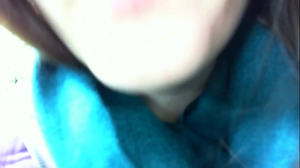 Play MP4 - Splendido squirting in un giardino pubblico calda studentessa italiana si masturba