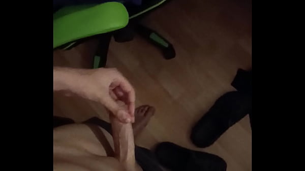 Play MP4 - Short Male Moans