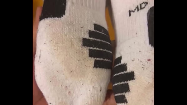 Nonton Imagine The Smell From The Dirty Socks ?- Kinkydannyxxx #malefeet #guysfeet #gayfootfetish #gayfeet thumbnail