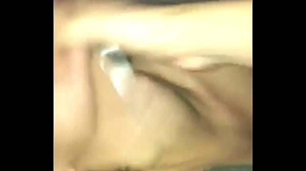 Play MP4 - Cliente pagando para comer a ninfeta