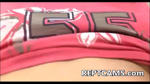 Sweet Big Lipped Teen in Cam Upskirt