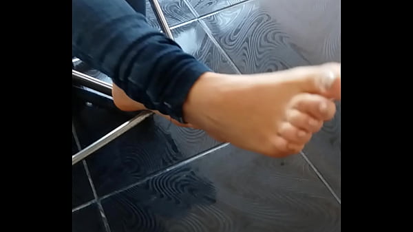 Nonton Loira Tesuda thumbnail