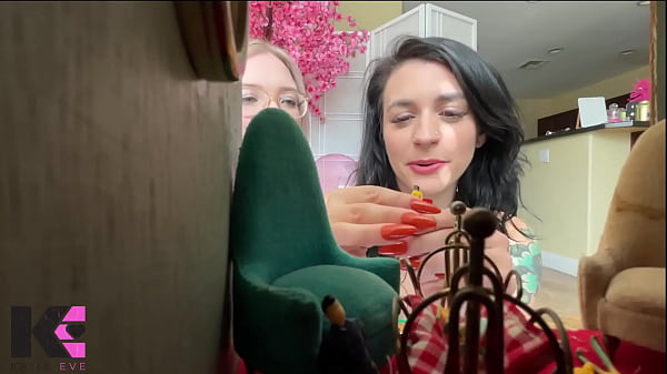 Starving giantess hunters pluck tinies into their vore 