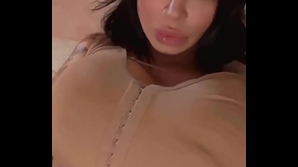 Nonton Grandes Tetas Amores New Tits ?️️️ 1000cc thumbnail