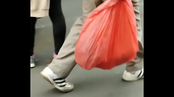 Sof&iacute;a la troncha pingas