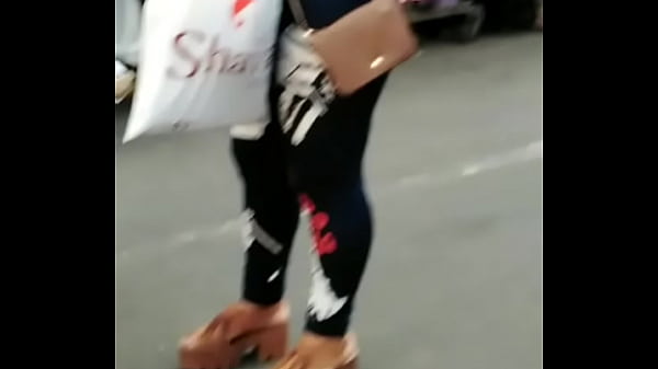 Sof&iacute;a la troncha pingas