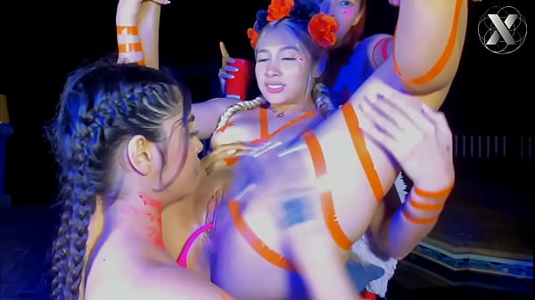 Ful lesbian pussy lick between lesbians 