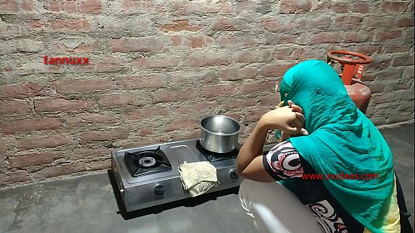 Play MP4 - girlfriend and boyfriend fucking in friends room teen girl pussy indian desi sex