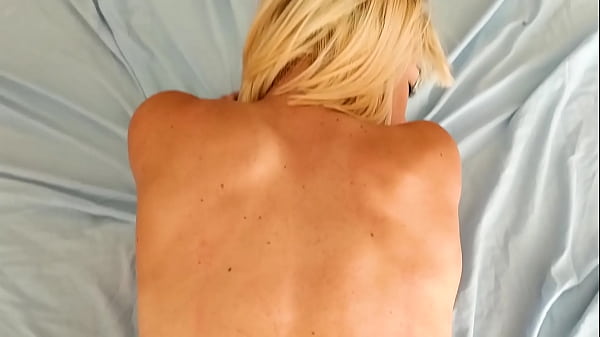 Pongo_a mi vecinita rubia de perrito