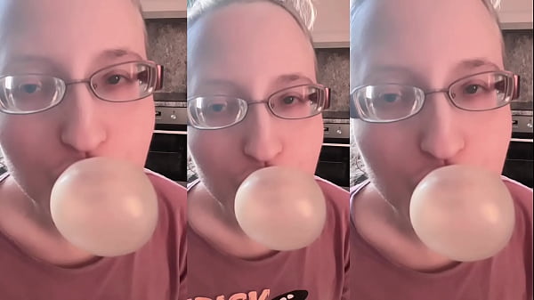 Big Bubble Gum Blowing asmr Sound Effects listen in headphones 